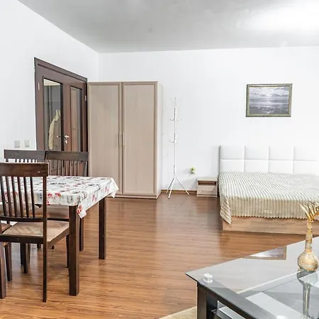 Royal Towers Mountain View Апартамент Банско