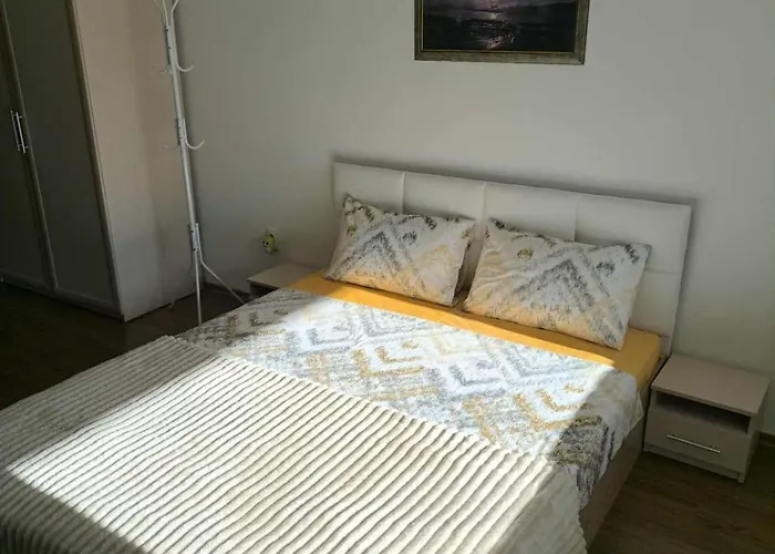 Апартамент Royal Towers Mountain View *