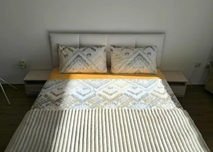 Royal Towers Mountain View Апартамент